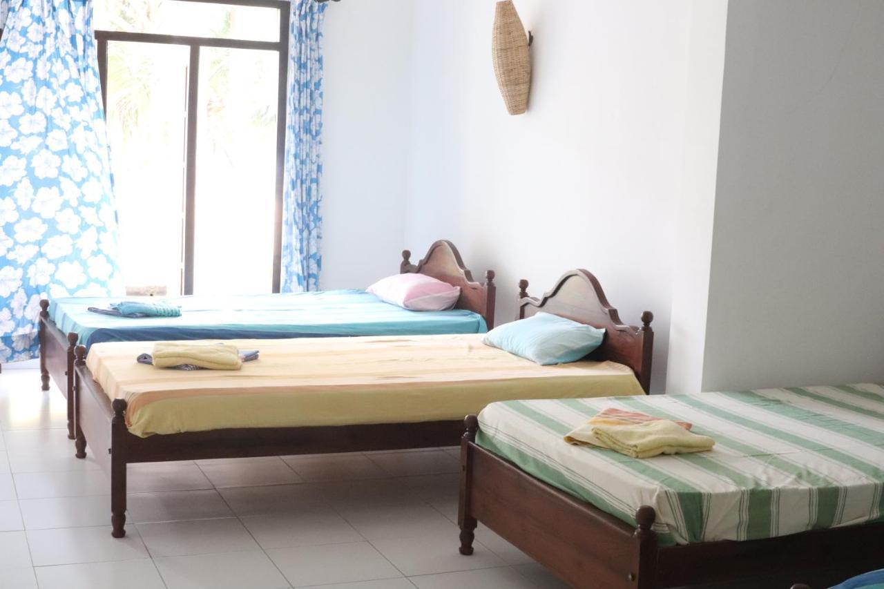 Long Beach Guest House Hikkaduwa Exterior foto